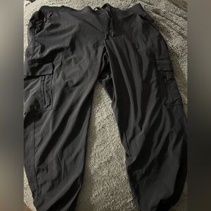 Women’s cuffed joggers. XL